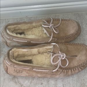 UGG — Dakota Slipper (Tabacco)